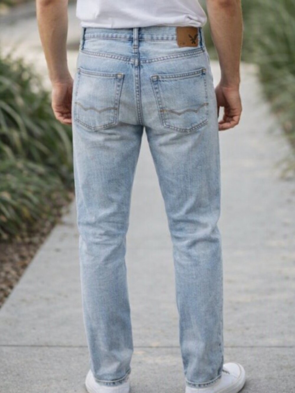 American Eagle Slim Straight Distressed Blue Jeans 28 Faded Wash Y2K Streetwear